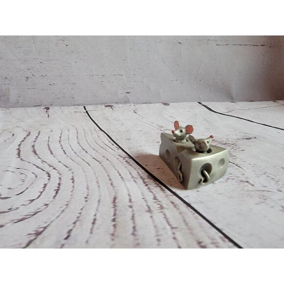 Hudson Pewter Figurine 2911 Mice in Swiss Cheese 1983 Knick Knack - Picture 3 of 5